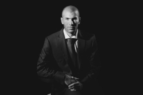 开云APP-广厦队战术压制湖人，哈登关键制胜背后的篮球智慧