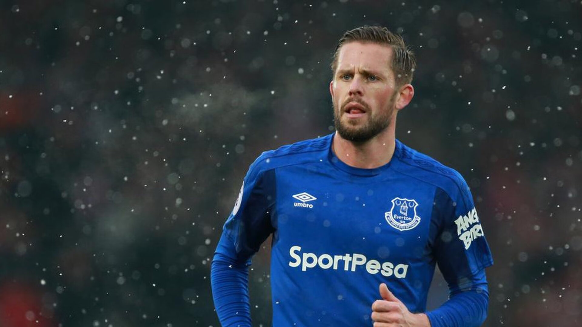 年度焦点之战,当黄金一代的余晖,照亮了欧洲杯的残酷黎明