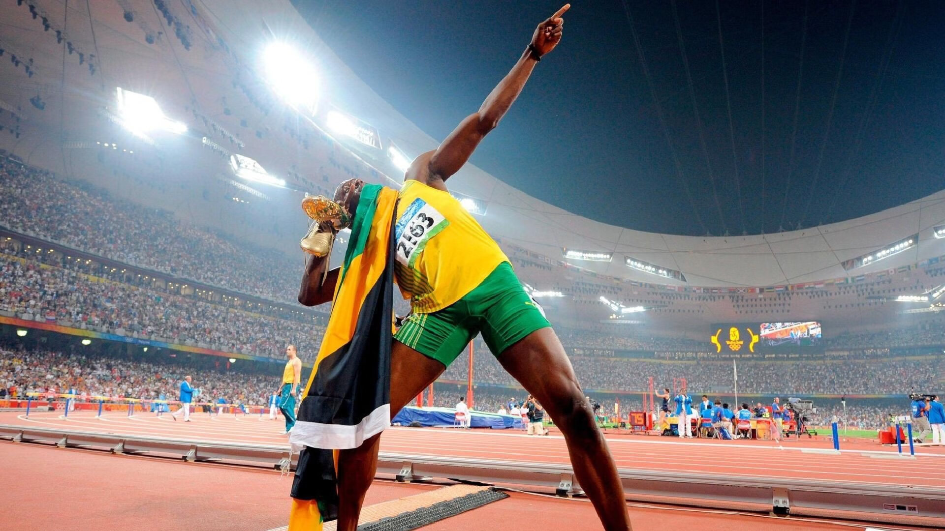 班凯罗爆发，老鹰淘汰赛过关广厦队，一场战术与意志的胜利